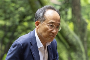 돌아온 추경호, 정부에 '쓴소리'