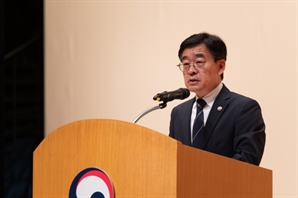 장동언 신임 기상청장 취임…"기후위기 시대, 책임 막중"