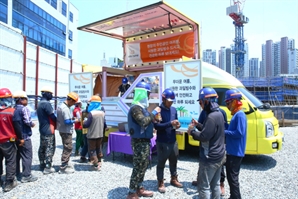 ㈜한화 건설부문, 혹서기 'Summer Safety 푸드트럭' 운영