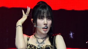 스테이씨 윤, 강렬한 터치 [SE★포토]