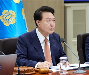 [속보] 尹, 전지공장 화재에 "과학적 안전대책 수립…배터리 안전관리 원점 검토"