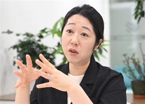 ‘갓민애’ 교수 "독서는 장기투자…읽기의 힘 믿어야"