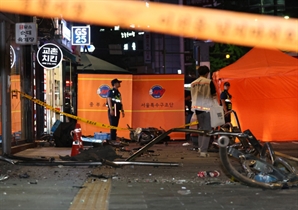 시청역 사고에 '엿가락' 가드레일 바뀌나…서울시, 보행자 안전 대책 마련
