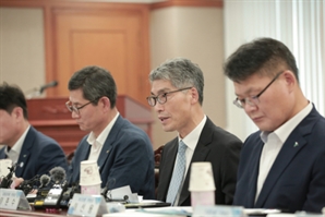 "가계대출 최근 1~2주새 과열조짐…대응 늦지않아"[일문일답]