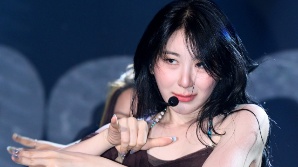 이채연, 눈빛으로 말해요 [SE★포토]