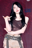 이채연, 전화하면 죽어 [SE★포토]