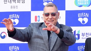 밥 레이턴, 아이언맨 만화가의 등장이라 [SE★포토]
