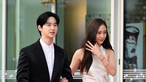 장동윤·정수정, 흑과 백 케미 [SE★포토]