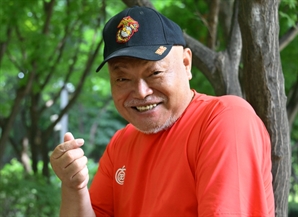 “박정희·육영수 삶을 그린 영화 없어 직접 제작”