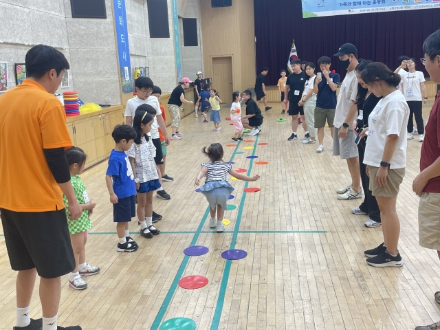 서울 노원구는 아동 신체활동 증진과 영양교육을 위한 프로그램 ‘가족건강 홈밀트’를 운영한다고 5일 밝혔다. 사진=노원구 제공