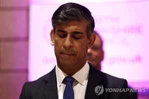"염소가 나와도 당선될 보수 지역" 수낵 英총리 지역구에서 구사일생
