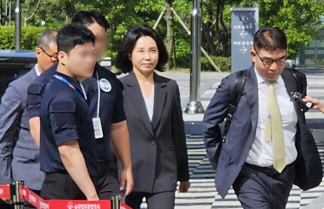 더불어민주당 이재명 대표의 배우자 김혜경 씨가 4월 17일 오전 경기 수원시 영통구 수원지방법원에서 열린 9차 공판에 출석하고 있다. 뉴스1