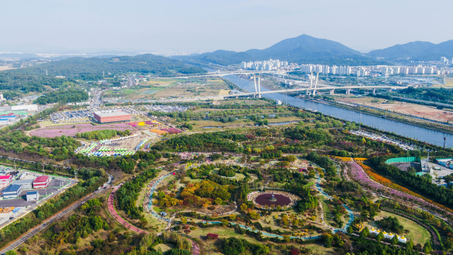 2023년 모범 도시숲으로 인증을 받은 인천 드림파크 야생화단지. 사진제공=산림청