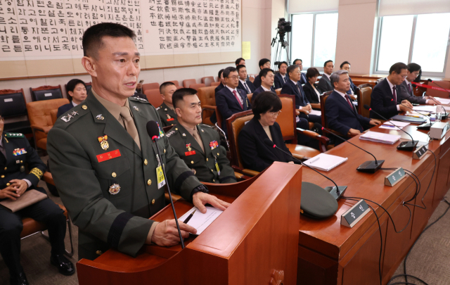 임성근 전 해병대 1사단장이 지난 6월 21일 국회 법제사법위원회에서 열린 '순직 해병 진상규명 방해 및 사건은폐 등의 진상규명을 위한 특별검사 임명법'에 대한 입법청문회에서 증인선서 거부 소명을 하고 있다. 연합뉴스