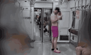 뉴욕 아니라 '3호선' 지하철인데…핫핑크 수영복만 입고 탄 외국인 '깜짝'
