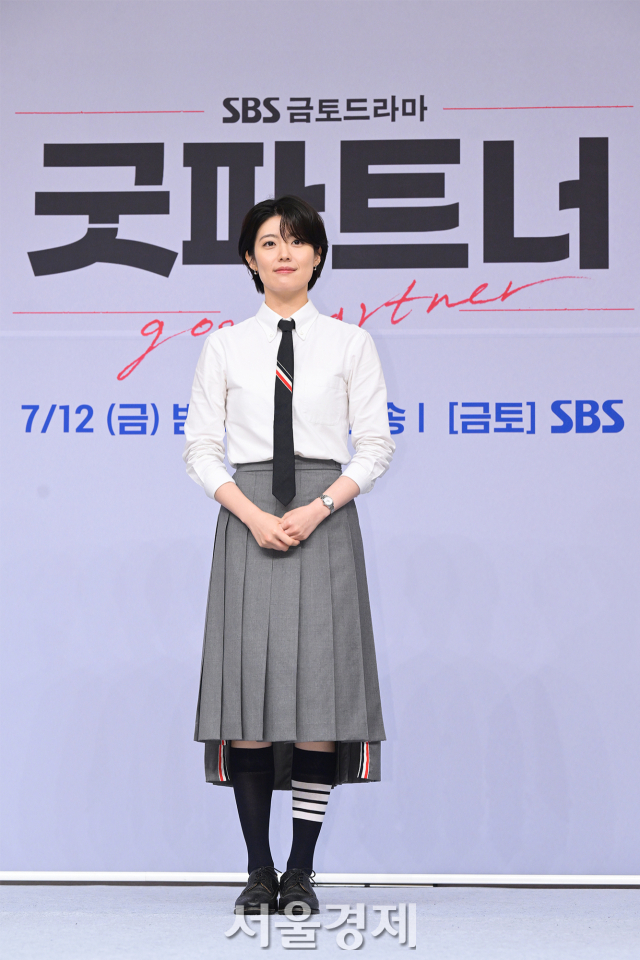 배우 남지현이 10일 오후 서울 양천구 SBS 목동 사옥에서 진행된 SBS 새 금토드라마 ‘굿 파트너’(극본 최유나/연출 김가람) 제작발표회에서 포즈를 취하고 있다. 김규빈 기자 2024.07.10