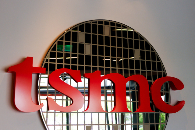 [속보] TSMC, 2분기 순익 10조5천억원…예상치 상회