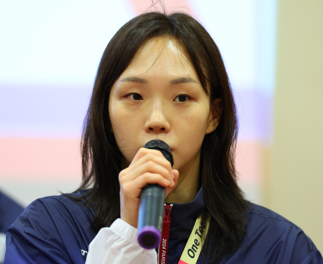 대한민국의 2024 파리올림픽 개회식 여자 기수를 맡게 된 수영의 김서영. 연합뉴스