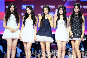 뉴진스 측, '버블검' 표절 의혹 부인 "코드·분위기 달라…음악 분석 의뢰"