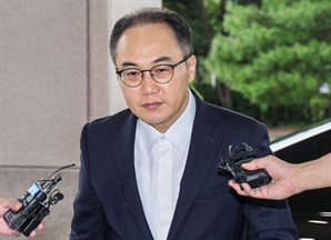 '尹 탄핵청문회 불출석' 이원석 검찰총장…"정치적 중립성 지키겠다"