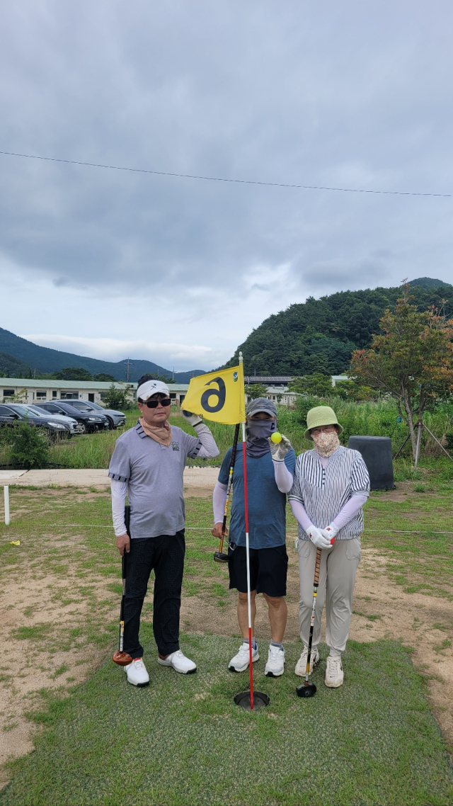 홀인원 주인공들. 화방클럽 제공