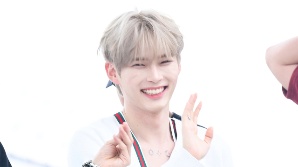 제로베이스원 성한빈, 햇살 미소 [SE★포토]