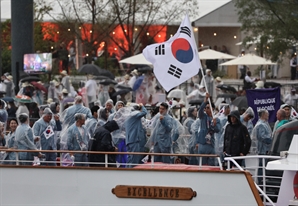 한국 나오자 "북한"…IOC, 한국 선수단 소개 사고 SNS 통해 사과 [올림픽]