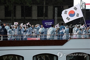 우리나라를 北으로 소개…IOC위원장 "윤 대통령에 사과하겠다"