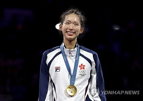 홍콩 첫 금메달 안긴 비비안 콩…포상금 10억원에 평생 철도 무료 [올림픽]