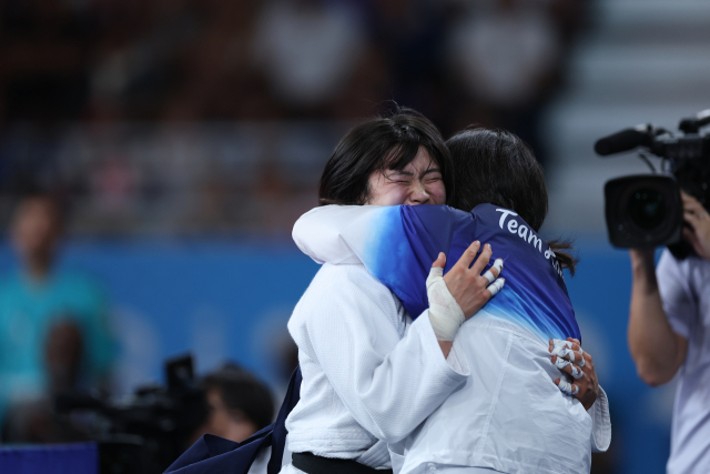 [속보] 독립운동가 후손 허미미, 57㎏급 결승 진출…28년만의 女유도 금메달 도전