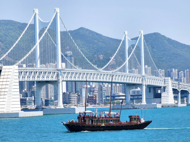 국립해양유산연구소가 2018년 복원한 조선통신사선 모습. 사진제공=부산문화재단