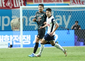 뮌헨 김민재, 손흥민과 ‘주장 대결’서 웃었다