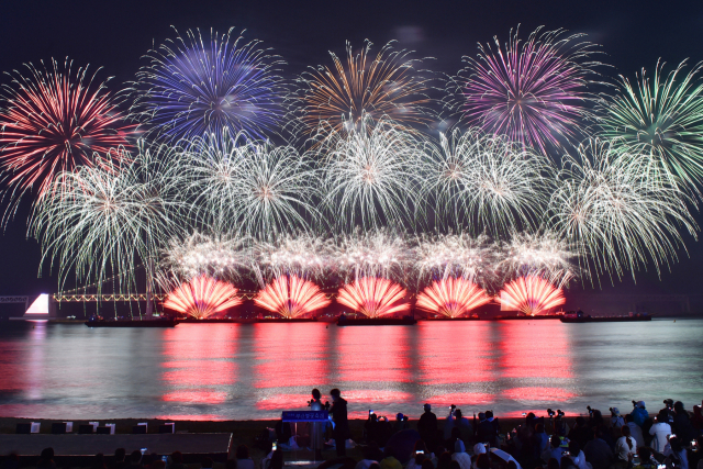 부산 광안리해수욕장 일대에서 열린 부산불꽃축제 모습. 사진제공=부산시