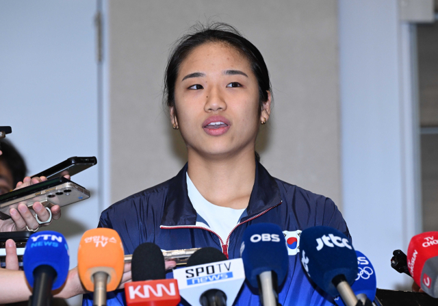 [속보] 말 아낀 안세영 '싸우려는 의도 아냐…운동에만 전념하고픈 마음'