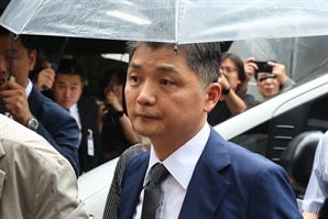 SM 시세조종 의혹 김범수 구속기소…'계열사 수사도 줄줄이 대기'