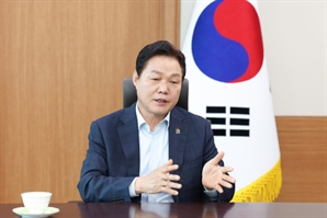 “남해안 규제 풀어 수도권 일극주의 극복…우주항공  복합도시 추진”