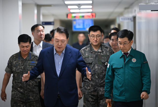 尹, 계룡대 찾아 '안보가 곧 경제'…4박 5일 휴가 마무리