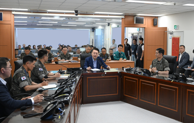 尹, 계룡대 찾아 '안보가 곧 경제'…4박 5일 휴가 마무리