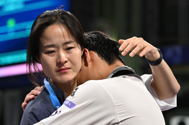 경고 받은 오혜리 코치 '엄마 리더십' 화제…'선수 보호하려면 뭐든지 해야 했다' [올림픽]