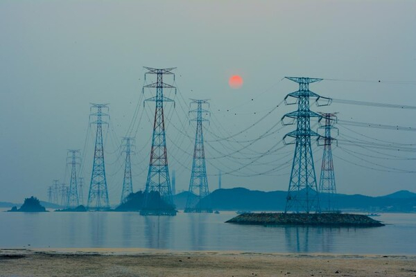 영흥도 송전선로 전경. 사진 제공=한국전력