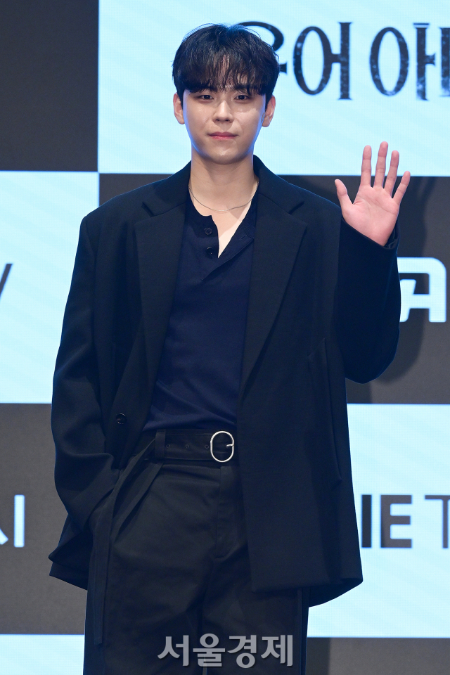 배우 김도훈이 12일 오후 서울 구로구 더 세인트에서 진행된 지니 TV 오리지널 드라마 ‘유어 아너’(극본 김재환/연출 유종선) 제작발표회에서 포즈를 취하고 있다. 김규빈 기자 2024.08.12