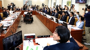 과방위, '증언 거부' 김태규 방통위원장 직무대행 고발