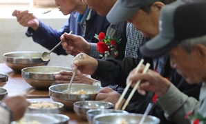 "돈 많으면 노후에 걱정 없다고?"…"재산 사라질까봐 불안"