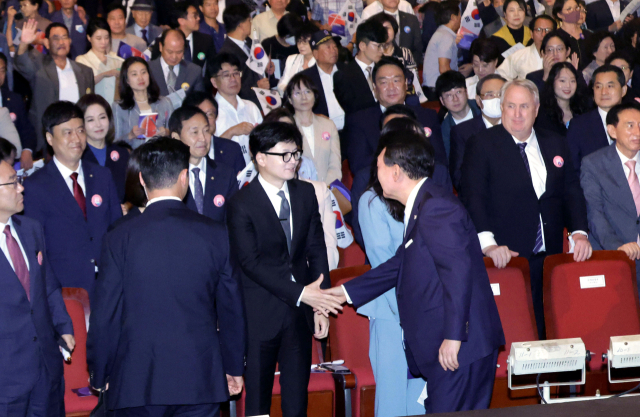 韓체제 첫 고위당정협의회…의제 제한없이 '민생 소통'