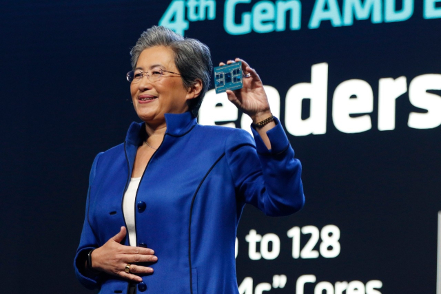 칩셋을 소개하는 리사 수 AMD CEO. 사진제공=AMD