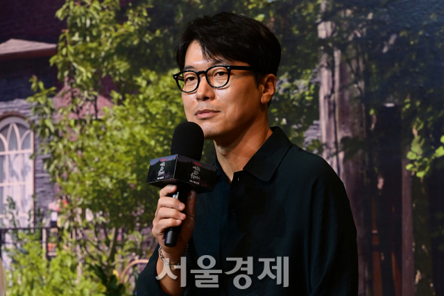 '부부의 세계'→'아무도 없는 숲속에서' 모완일 감독 '둘다 클리셰 뛰어넘어' [SE★현장]