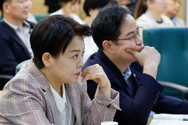 與 '연금개혁, 공무원·사학연금까지 포괄 개편을'