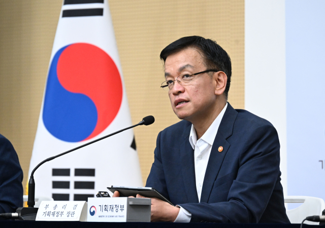 3년 연속 20조 지출구조조정…총지출 3.2%·관리재정수지 -2.9%[2025예산]