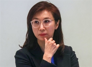 노소영 본격 공식 행보로 선택한 '이것'…최태원도 집중한다는데…