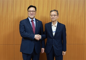 日 밸류업 공시기업 찾은 김병환 “한국도 대기업이 선도 역할해야”